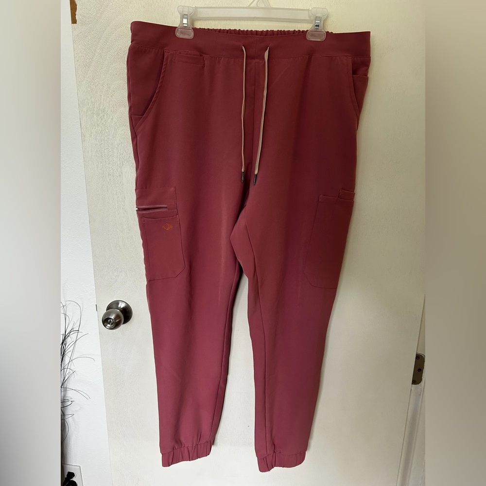 Luuna dusty rose pink scrub pants